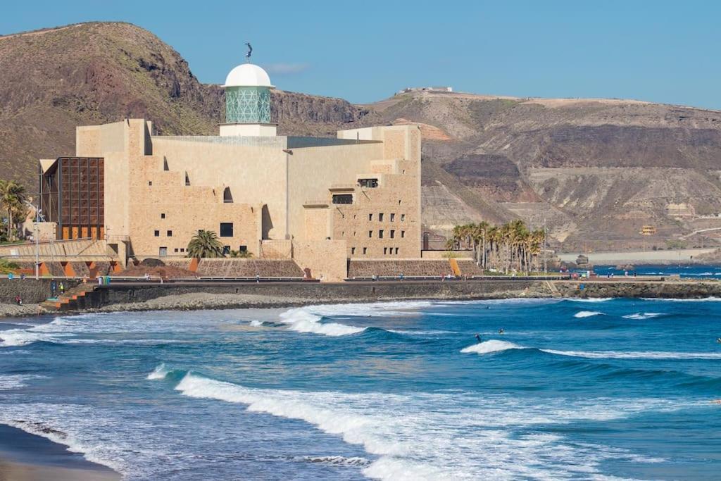Stylish In Las Canteras Beach